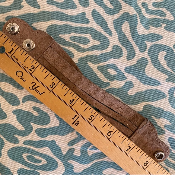 LEATHEROCK Paris Cuff - Picture 4 of 4